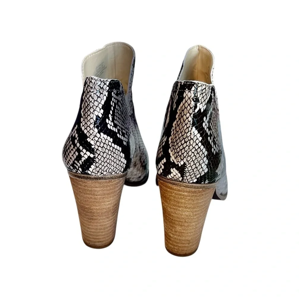 Vince Camuto Women's Famhida Faux Snakeskin Leather Ankle Boots Booties Size 8.5